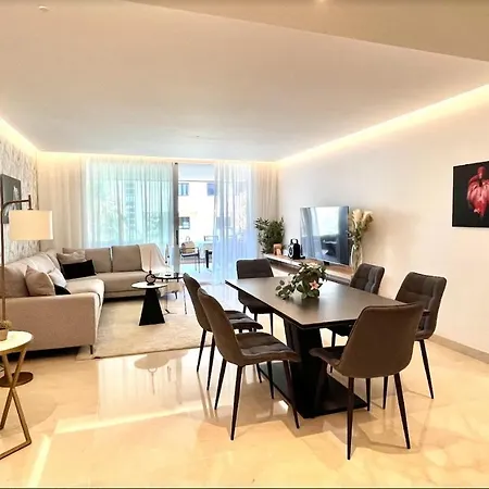Coastal Living At Royal Banus *