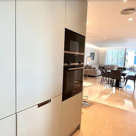 Coastal Living At Royal Banus *