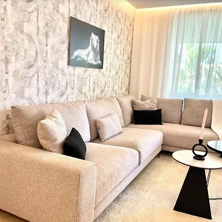 Coastal Living At Royal Banus Apartment *